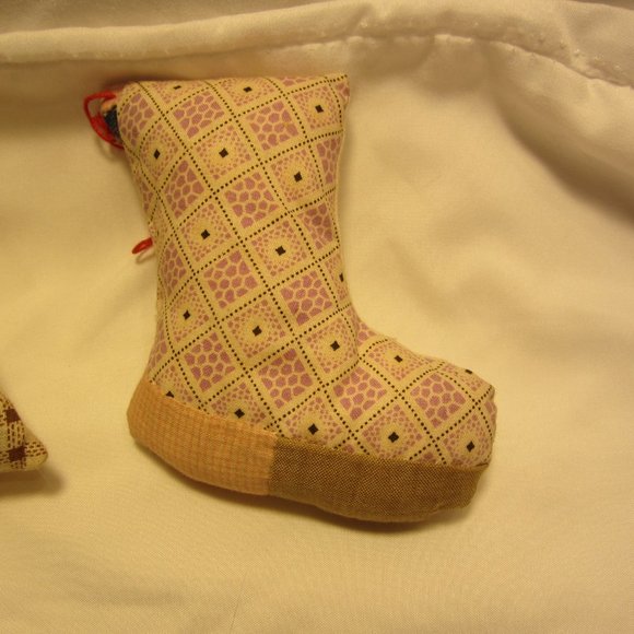 VTG SET OF 3 PILLOW ORNAMENTS, VERY CUTE, DIFFERNT SHAPES, COUNTRY CHIC - Picture 4 of 5